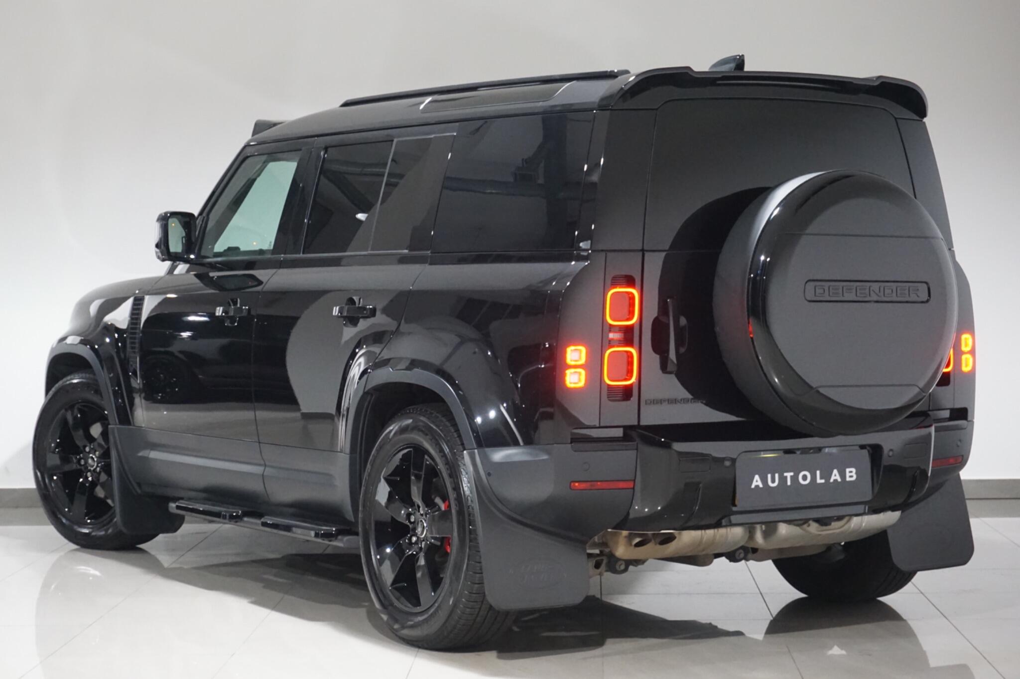 Land Rover Defender 110 3.0 D250 MHEV HSE Hard Top SUV Auto 4WD MWB Euro 6 (s/s) 5dr